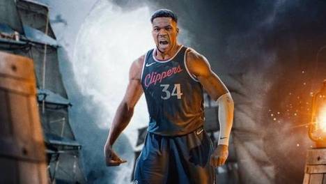 希腊男篮字母哥30分逆风逆转，击败芬兰队赢得比赛